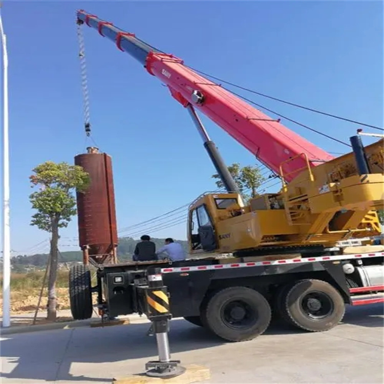 凌云80吨吊车出租多少钱